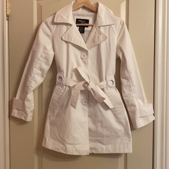 White Jacket w/ Large Buttons and Belt - Picture 2 of 4
